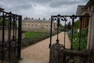 fosta locuinta a printesei diana a fost tinta unui presupus atac incendiar 683767c6eb100