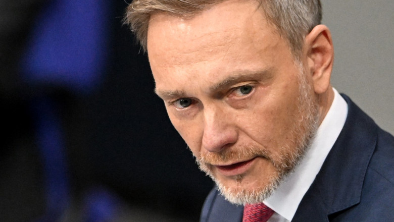 fostul ministru german de finante a ucis cu masina cainele unui producator de film 6819ee0d51321