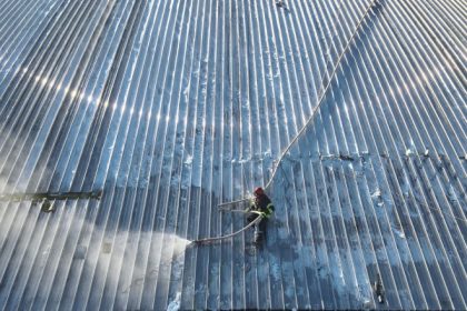 franta aloca 10 milioane de euro pentru repararea sarcofagului avariat dupa ce o drona ruseasca l a lovit in februarie 6824a3140e6d2