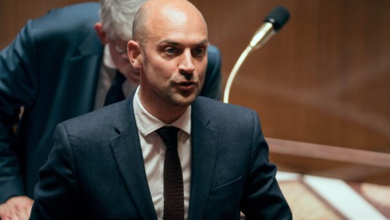 franta anunta ca relatia cu algeria e blocata si va expulza diplomati ca raspuns la o decizie nejustificata si nejustificabila 682485ce12501