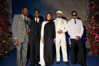 galerie foto kamala harris aparitie surpriza la met gala 2025 donald trump nu a fost invitat 681a426e4d26e