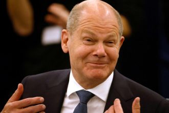 germania schimba cancelarul ce melodii a ales olaf scholz pentru ceremonia militara de ramas bun 68199e7083ba6