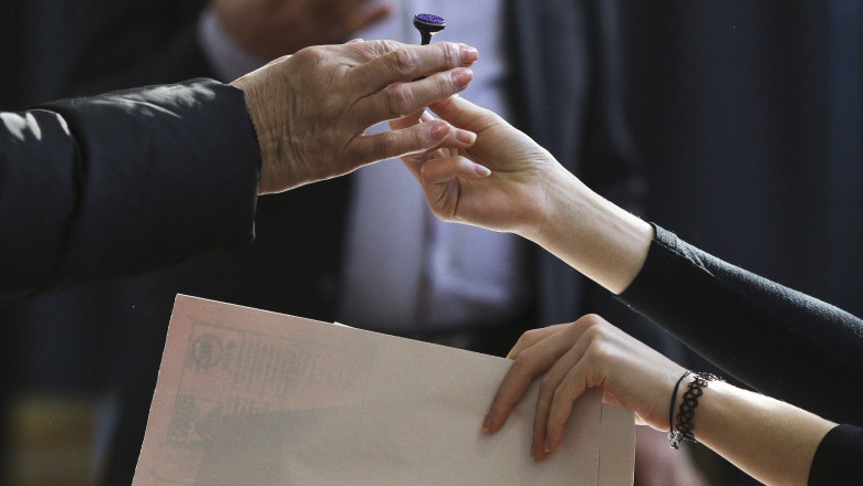 guvernul de la chisinau dupa acuzatiile aur de frauda imensa la alegeri incurajam pe toata lumea sa iasa la vot fara frica 68272544eae0c