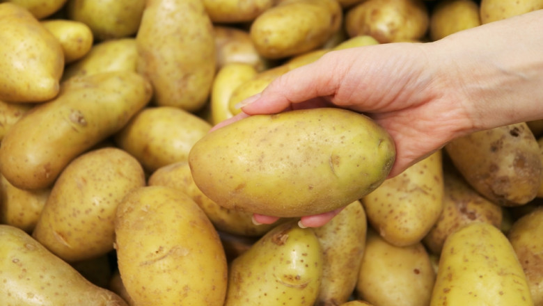 in belarus tara dictatorului lukasenko este penurie de cartofi simbol al identitatii nationale 6821a4acea4f4