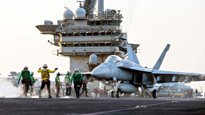 inca un avion de vanatoare al sua a cazut in mare de pe portavionul uss harry s truman e al doilea incident din ultimele 10 zile 681c2d82d0828