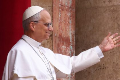 incepe pontificatul lui leon al xiv lea mii de credinciosi sunt asteptati la slujba din piata sfantul petru participa si zelenski 68297f9d61df1