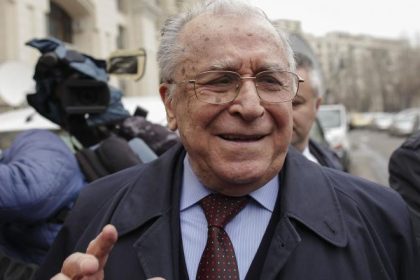 ion iliescu i a scris lui nicusor dan victoria dvs exprima o aspiratie profunda a cetatenilor pentru o conducere onesta 682b34090b8f1