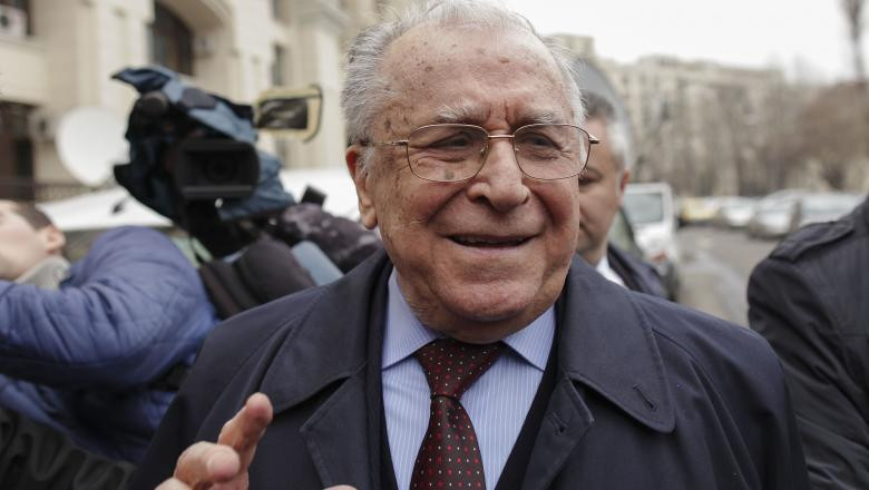 ion iliescu i a scris lui nicusor dan victoria dvs exprima o aspiratie profunda a cetatenilor pentru o conducere onesta 682b34090b8f1