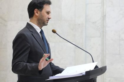 kievul riposteaza dupa ce zaharova l a insultat pe zelenski un latrat de la moscova 682611e47f066