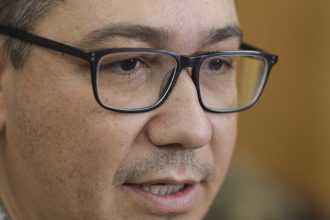 liderii social democrati il ataca pe ponta nu ai calitatea morala sa faci curatenie in psd esti un tradator mercenar si oportunist 683085bd0705e