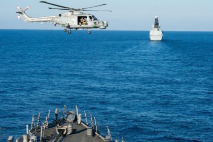 marina britanica a detectat nave rusesti in apele sale teritoriale pentru a doua oara in luna mai 6838a7b34e397