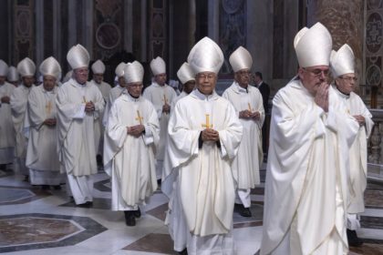 miercuri se intruneste conclavul nume cu greutate care vor avea un cuvant de spus in alegerea viitorului papa 68187e1a95e58