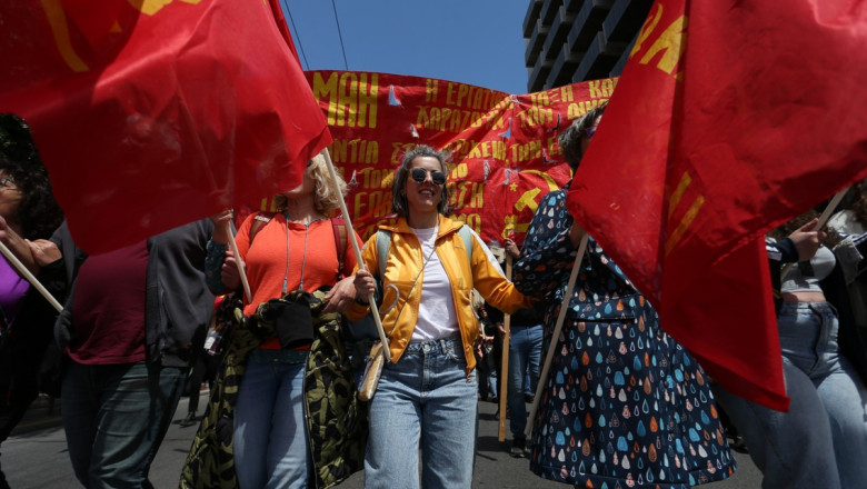 mii de oameni au manifestat in grecia de ziua muncii greve in transporturile urbane si maritime 6813af9cd04cf