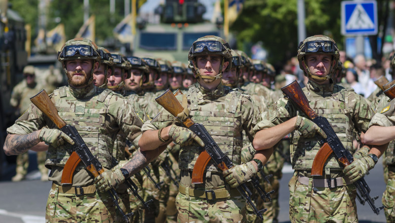 mii de tineri ucraineni aleg sa mearga in prima linie a frontului pentru bani stiu ca s ar putea sa nu ma mai intorc 6816e77aee834