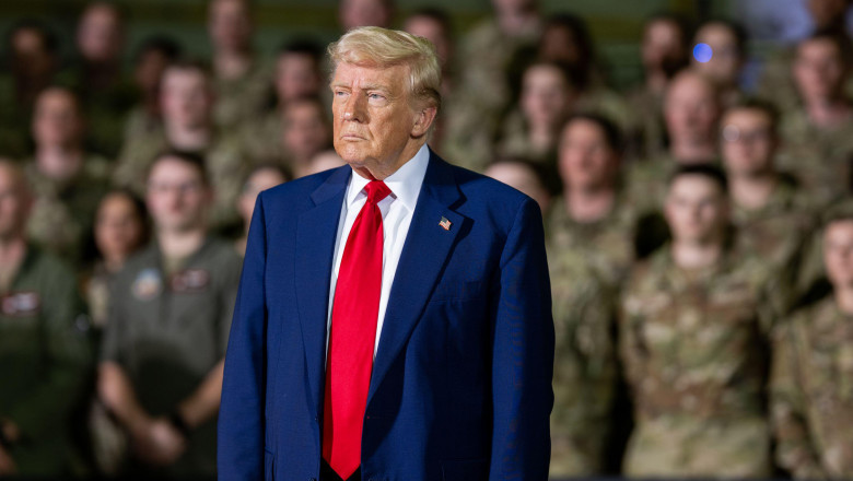 militarizarea sua donald trump vrea o crestere de 65 a bugetului pentru securitate interna si de 13 pentru aparare 681506f8da170