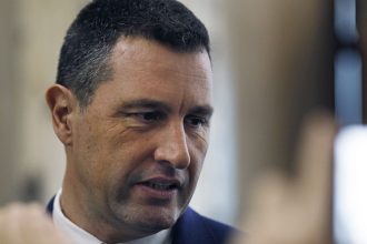 ministrul tanczos barna da asigurari ca nu exista niciun risc de neplata a salariilor si pensiilor nu sunt in pericol 683830a2a498f