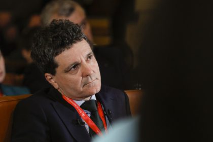 nicusor dan romania nu isi permite sa vorbeasca de alegeri anticipate si despre calin georgescu prim ministru 681b78448cd35