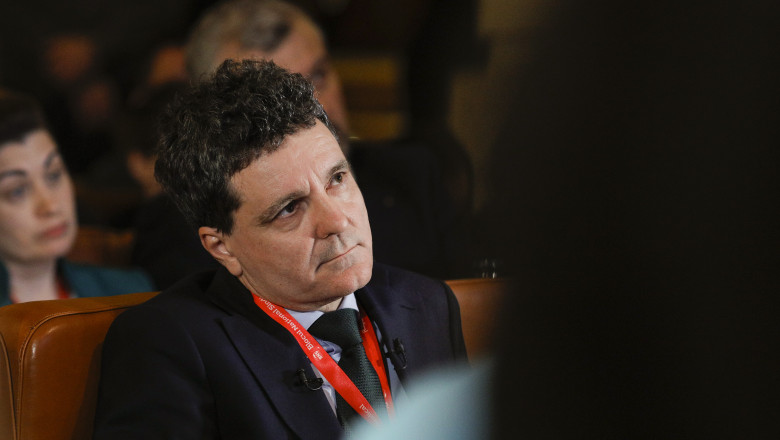 nicusor dan romania nu isi permite sa vorbeasca de alegeri anticipate si despre calin georgescu prim ministru 681b78448cd35