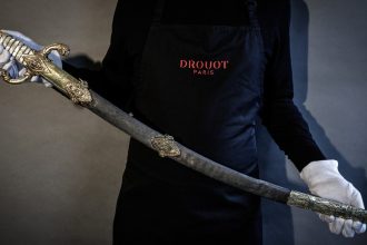 o sabie care i a apartinut lui napoleon vanduta pentru aproape 47 milioane de euro la paris 68306f00c8d2c