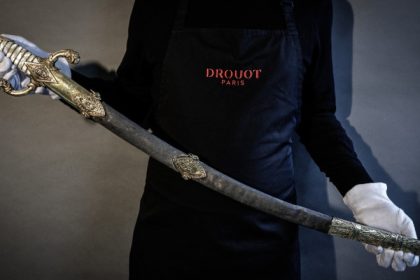 o sabie care i a apartinut lui napoleon vanduta pentru aproape 47 milioane de euro la paris 68306f00c8d2c