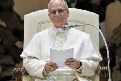 papa leon al xiv lea indeamna la pace globala razboiul nu este niciodata inevitabil ce propune vaticanul 6824a31c695fb
