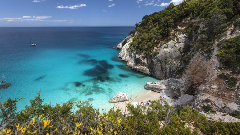 patru plaje din europa in topul celor mai frumoase din lume una dintre ele se afla intr o tara preferata de romani pentru vacante 682ea1fcc69b3