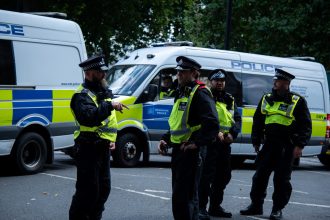 politia britanica anunta ca a arestat opt barbati suspecti de terorism dintre care sapte sunt iranieni 68172464d5afd