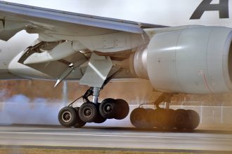 polonia confisca 5 tone de anvelope pentru avioane boeing destinat rusiei 682b3f464d449