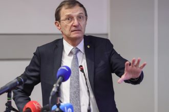 presedintele academiei romane este fundamentala mentinerea acestei tari si mentinerea acestui popor pe traiectoria lui europeana 6825b114568be