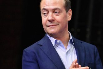 reactia lui medvedev dupa acordul sua ucraina pe mineralele rare 681351dd1e2f7