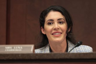 republicana anna paulina luna care a vizitat romania luna trecuta a anuntat pe cine sustine este pro america si pro maga 6826e4cf922b5