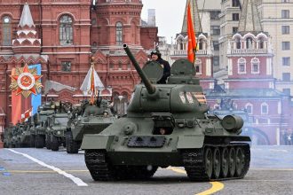 rusii apara piata rosie cu 280 de sisteme antiaeriene de ziua victoriei 68199e82494da