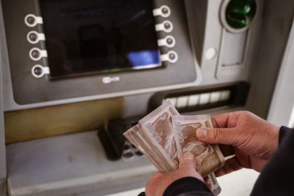 siria isi va tipari noile bancnote in emiratele arabe unite si germania inlocuind rusia care s a ocupat un deceniu de lira siriana 6827474a62127