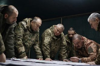 sirski anunta ca ucrainenii au stabilizat frontul si lauda noul sistem prin care tinerii se pot inrola voluntar contra cost 6813a9c098c66