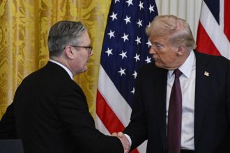 sua si marea britanie au semnat un acord comercial total si complet anunta donald trump 681ca75595148