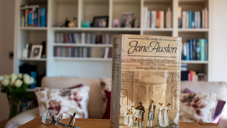 tinerii redescopera cititul cu ajutorul romanelor lui jane austin mandrie si prejudecata printre favoritele generatiei z 683a7f8593529