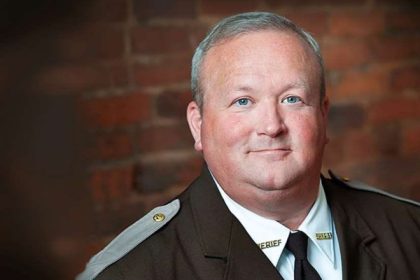 trump a gratiat un fost serif condamnat pentru luare de mita va avea o viata minunata si rodnica 683546dbaeab5