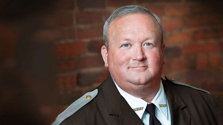 trump a gratiat un fost serif condamnat pentru luare de mita va avea o viata minunata si rodnica 683546dbaeab5