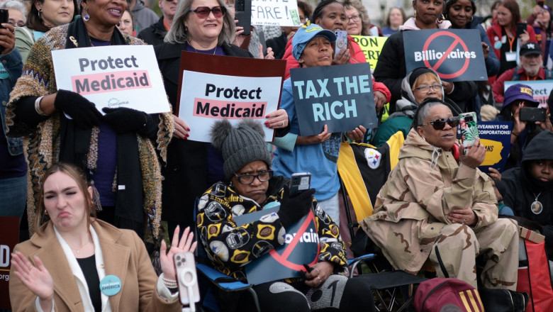 trump promite taxe pentru cei mai bogati americani economisti ar afecta doar 01 din populatie 68206cb503134