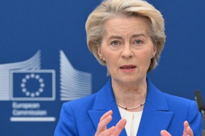 ue pregatita pentru discutii comerciale rapide cu sua ursula von der leyen anunta ca a discutat cu donald trump 6833ed2983151