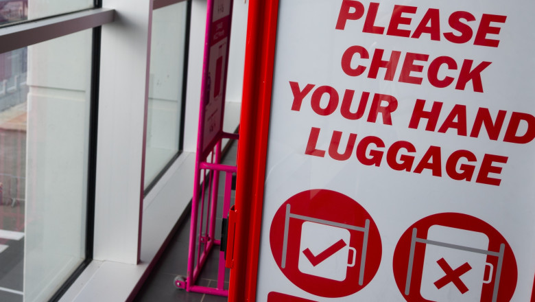 ue solicitata sa intervina in disputa privind taxele pentru bagajele de mana impuse de companiile aeriene low cost 68347e393481c