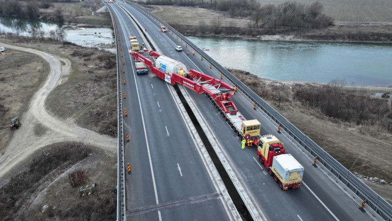 ultimul transport agabaritic pentru termocentrala mintia de 753 de tone intra in tara sambata ce traseu va parcurge 68271f2d7c688