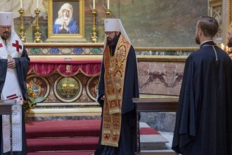 un nou curent devine tot mai popular in randul barbatilor tineri din sua o biserica le promite ca i va face mai masculini 683355f9c1724