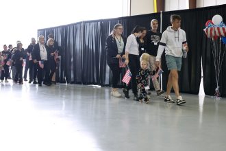 un sud african alb adus in sua ca refugiat de administratia trump are un istoric de postari antisemite 6826ce8dc776d