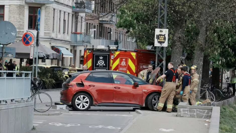 unsprezece raniti la copenhaga dupa ce o masina a intrat in multime un sofer in varsta a pierdut controlul volanului 68132b3099840