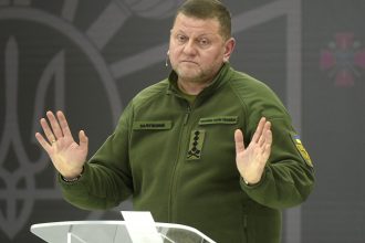 valeri zalujnii spune ca ucraina nu mai poate restabili granitele post sovietice sper ca nu exista persoane care inca mai spera 68301f52696b3