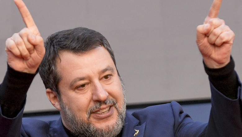 vicepremierul italian matteo salvini jubileaza dupa victoria lui simion poporul a votat in sfarsit liber cu capul si cu inima 681860c92aa75