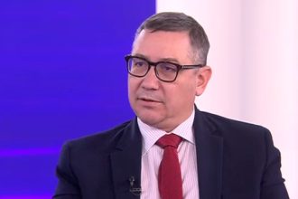 victor ponta se va implica in campania pentru turul al ii lea nu o sa ma vedeti disparand in ceata ce spune despre guvernul ciolacu 68185eecddc80