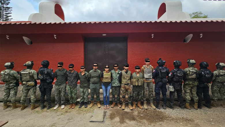 video 12 barbati au fost ucisi si alti 9 au fost arestati in mexic anunta fortele de securitate ce acuzatii li se aduc acestora 6829ccf5e44a3