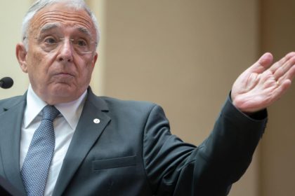 video avertisment de la bnr mugur isarescu anunta ca vin scumpiri nu va fi usor problema este finantarea deficitului bugetar 682c61aa66d4f